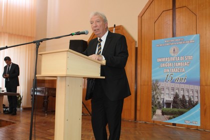 Посланикът ни в Кишинев участва в честванията на Тараклийския държавен университет